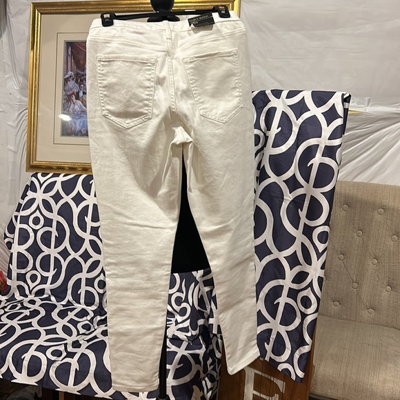 Banana Republic Women’s White Curvy Skinny Boyfriend Jeans. NWTs! - Picture 8 of 14